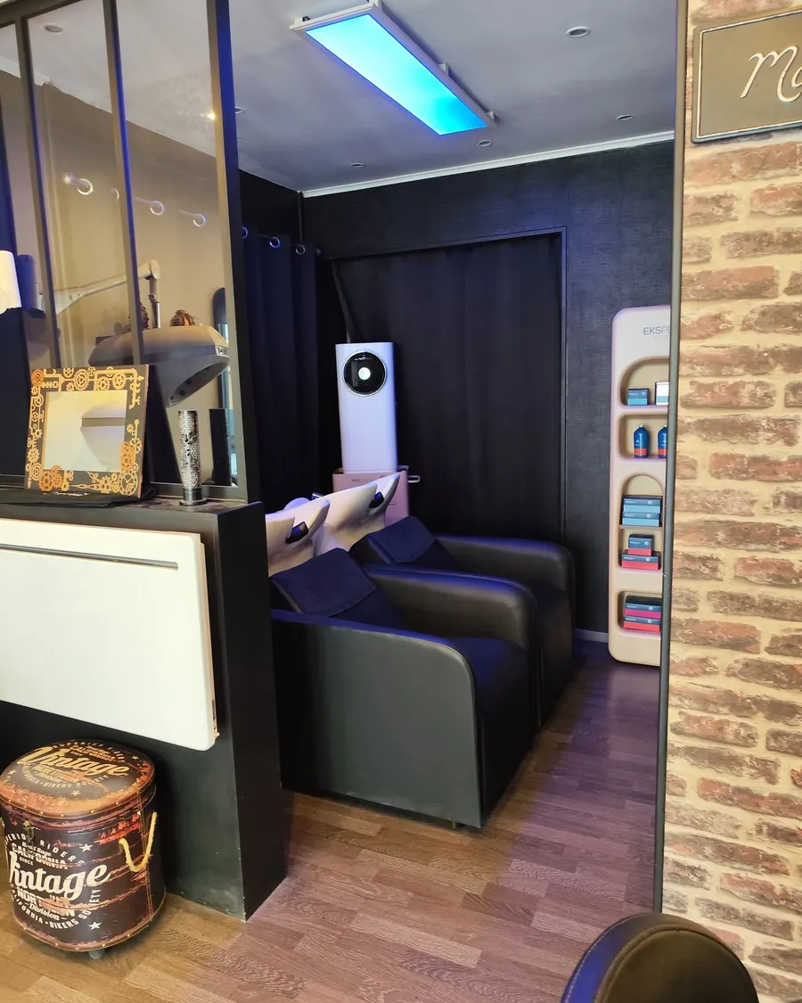 Cabine de coiffage privatisée du salon — coiffeur à Boulogne-sur-Mer
